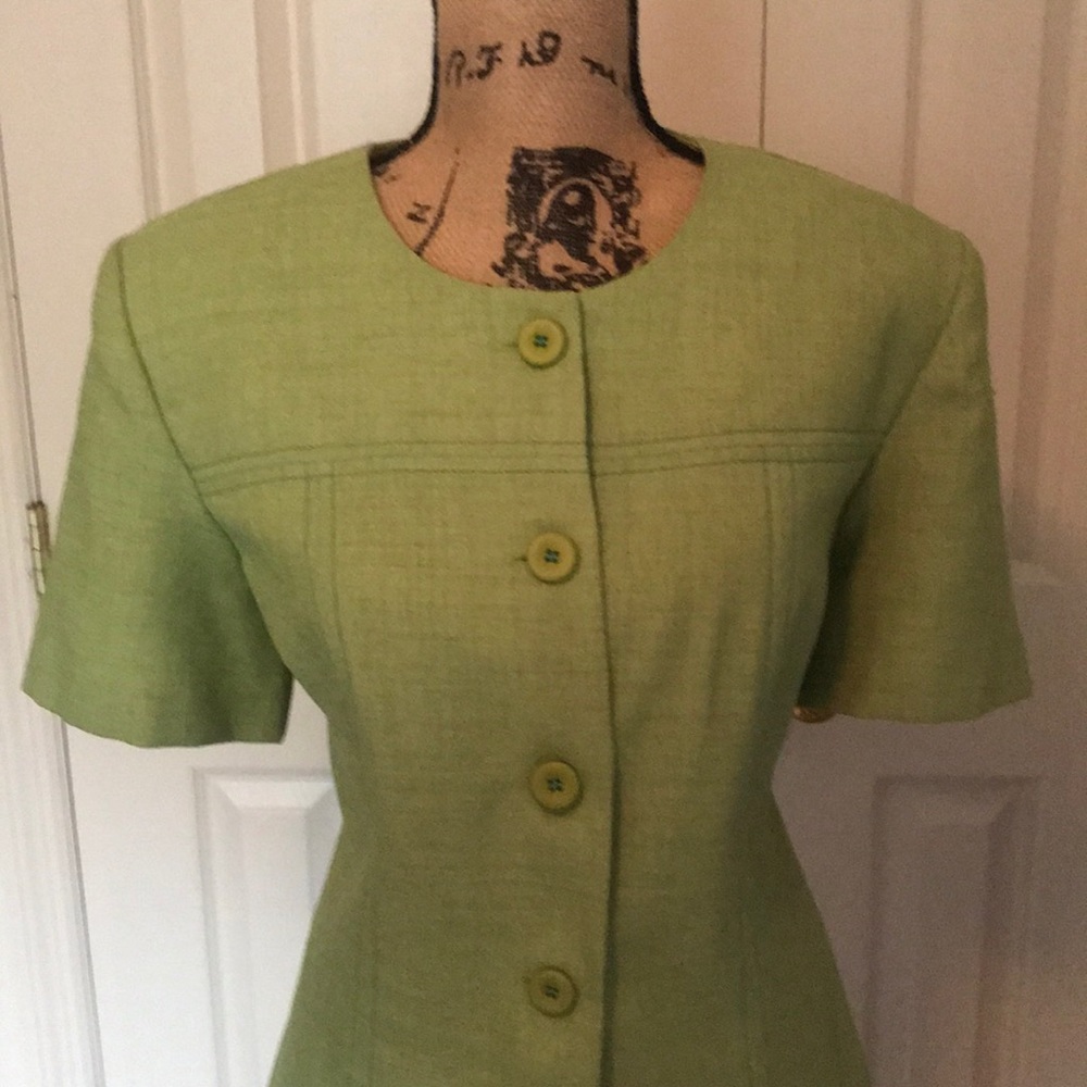 2 pc. Skirt and buttoned top - Picture 2 of 5